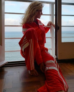María Del Cerro feet photo thumbnail