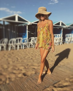 María Del Cerro feet photo thumbnail