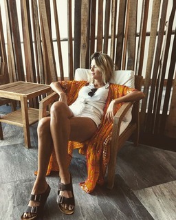 María Del Cerro feet photo thumbnail
