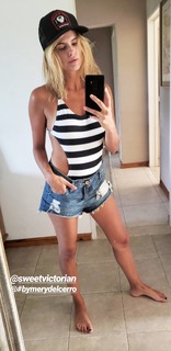 María Del Cerro feet photo thumbnail