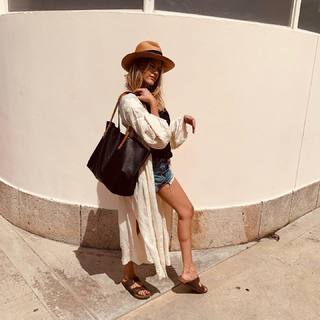 María Del Cerro feet photo thumbnail