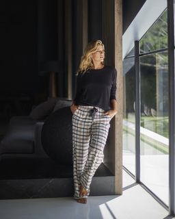 María Del Cerro feet photo thumbnail