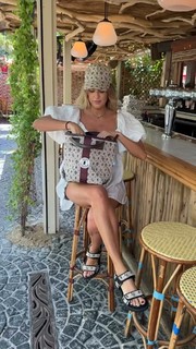 María Del Cerro feet photo thumbnail