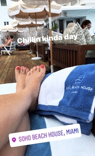 María Elena Salinas feet photo 8