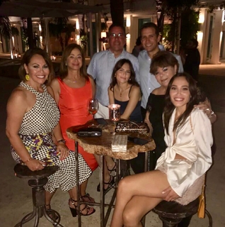 María Elena Salinas feet photo 16
