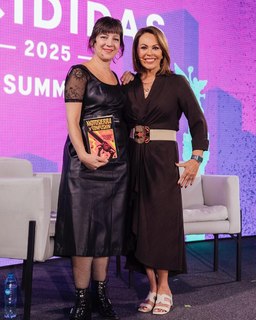 María Elena Salinas feet photo 10
