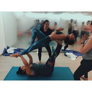 María Gabriela de Faría feet photo thumbnail