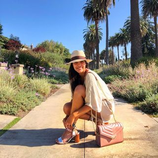 María Gabriela de Faría feet photo thumbnail