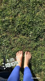 María Gabriela de Faría feet photo thumbnail