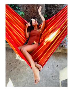 María Gabriela de Faría feet photo thumbnail