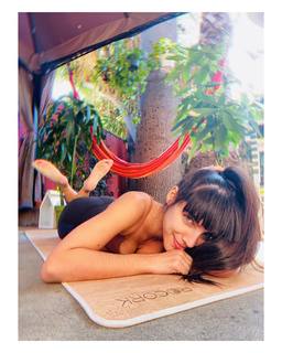 María Gabriela de Faría feet photo thumbnail