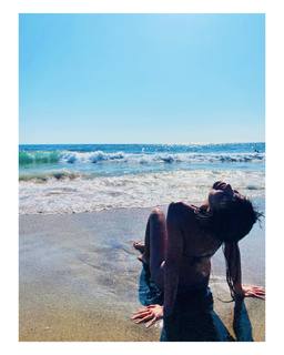 María Gabriela de Faría feet photo thumbnail