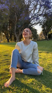 María Gabriela de Faría feet photo thumbnail