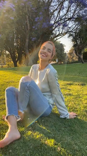 María Gabriela de Faría feet photo thumbnail