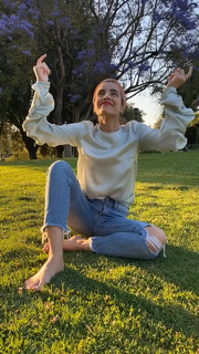 María Gabriela de Faría feet photo thumbnail