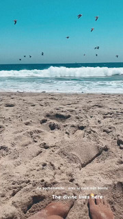 María Gabriela de Faría feet photo thumbnail