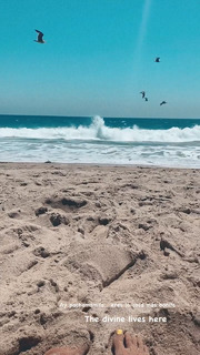 María Gabriela de Faría feet photo thumbnail