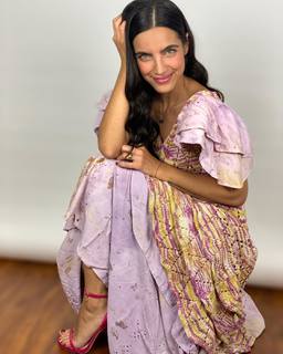 María Gabriela de Faría feet photo thumbnail