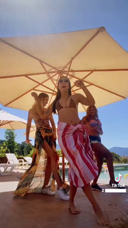 María Gabriela de Faría feet photo thumbnail