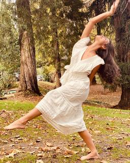 María Gabriela de Faría feet photo thumbnail