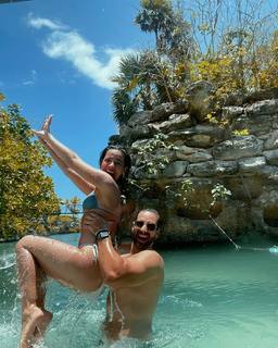 María Gabriela de Faría feet photo thumbnail