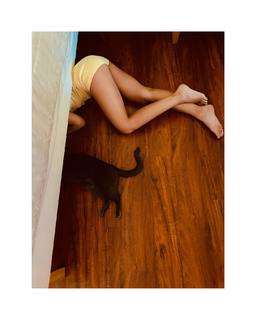 María Gabriela de Faría feet photo thumbnail