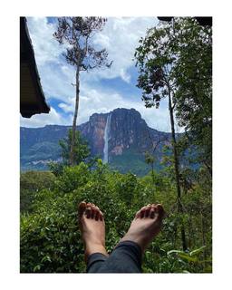 María Gabriela de Faría feet photo thumbnail