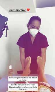 María Gabriela de Faría feet photo thumbnail