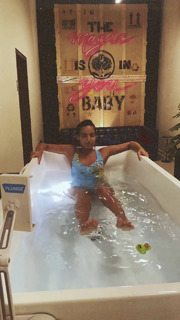 María Gabriela de Faría feet photo thumbnail