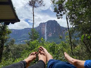 María Gabriela de Faría feet photo thumbnail