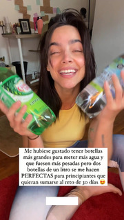 María Gabriela de Faría feet photo thumbnail