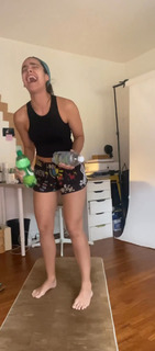 María Gabriela de Faría feet photo thumbnail