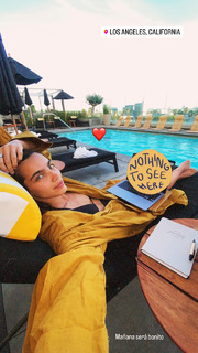 María Gabriela de Faría feet photo thumbnail