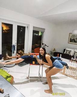 María Gabriela de Faría feet photo thumbnail