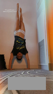 María Gabriela de Faría feet photo thumbnail