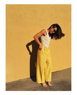 María Gabriela de Faría feet photo thumbnail