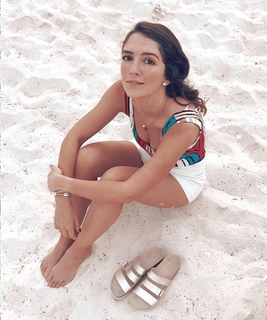 María José Castro feet photo 11