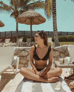 María José Castro feet photo 11