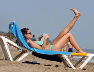 María José Suárez feet photo 8
