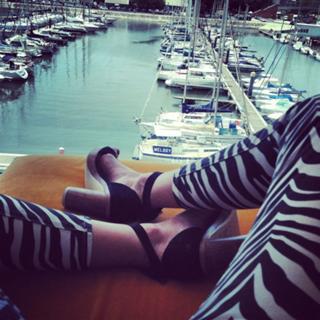 María José Suárez feet photo 11