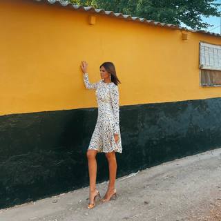 María José Suárez feet photo 9