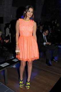 María José Suárez feet photo 16