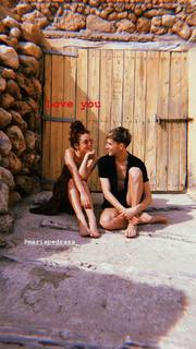 María Pedraza feet photo thumbnail