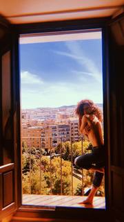María Pedraza feet photo thumbnail