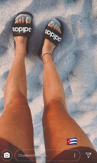 María Pedraza feet photo thumbnail