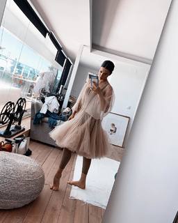 María Pedraza feet photo thumbnail