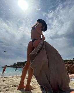 María Pedraza feet photo thumbnail