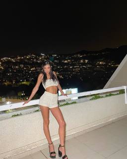 María Pedraza feet photo thumbnail