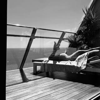María Pedraza feet photo thumbnail