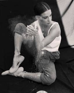 María Pedraza feet photo thumbnail